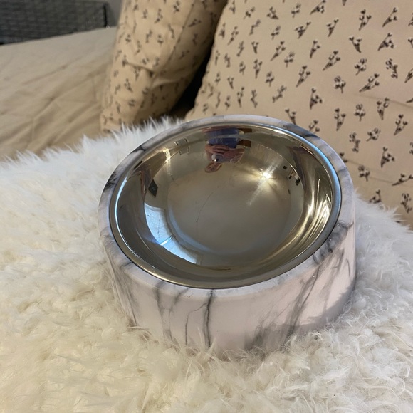2/$15 🐶PET FOOD OR WATER BOWL - Picture 2 of 3